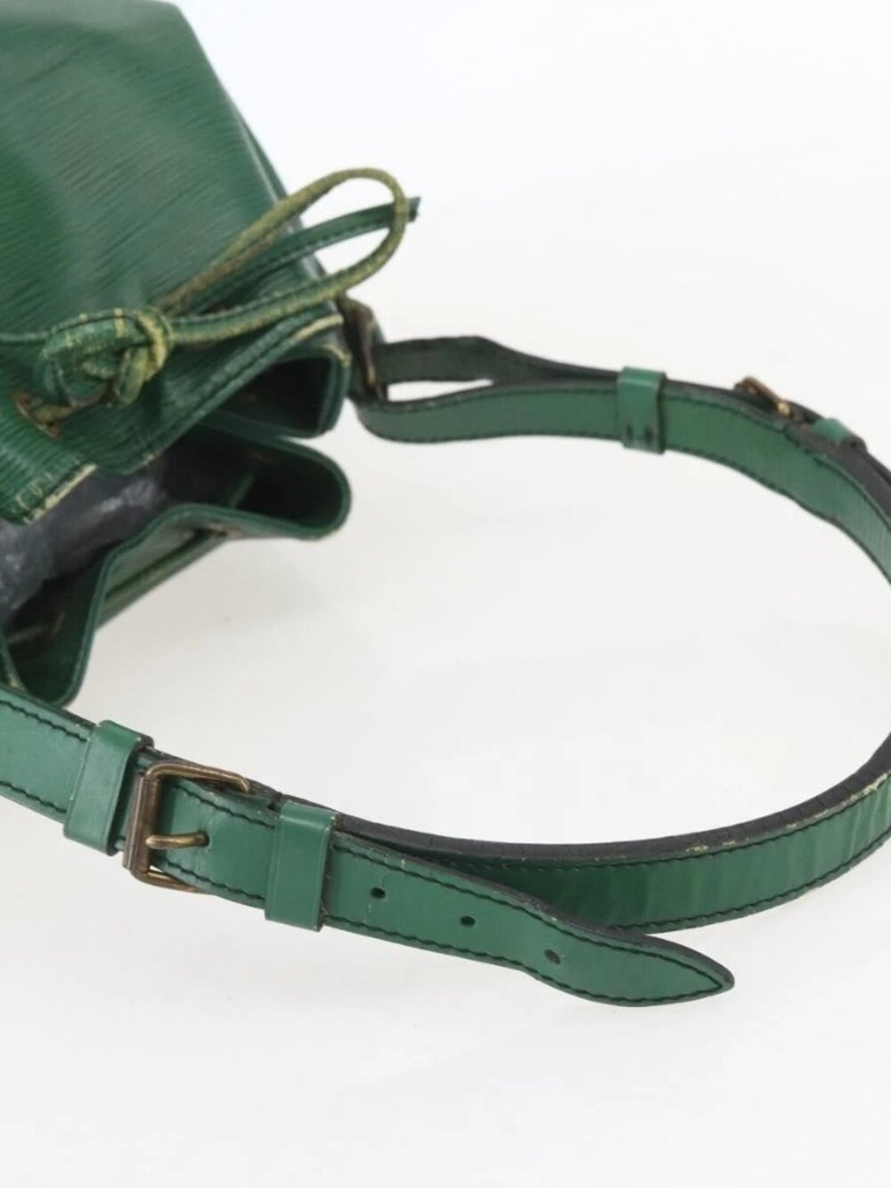 LOUIS VUITTON Epi Petit Noe Shoulder Bag Green M44104 LV Auth 159220 - Picture 8 of 16